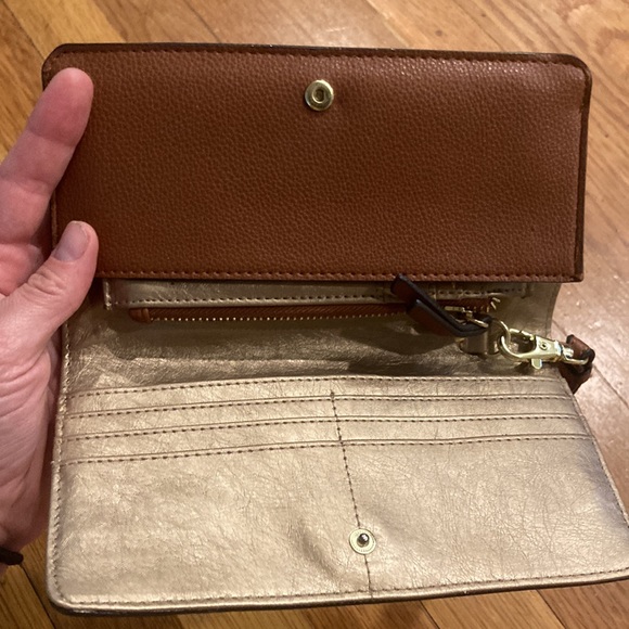 Brown clutch with removable mini wallet - Picture 3 of 4